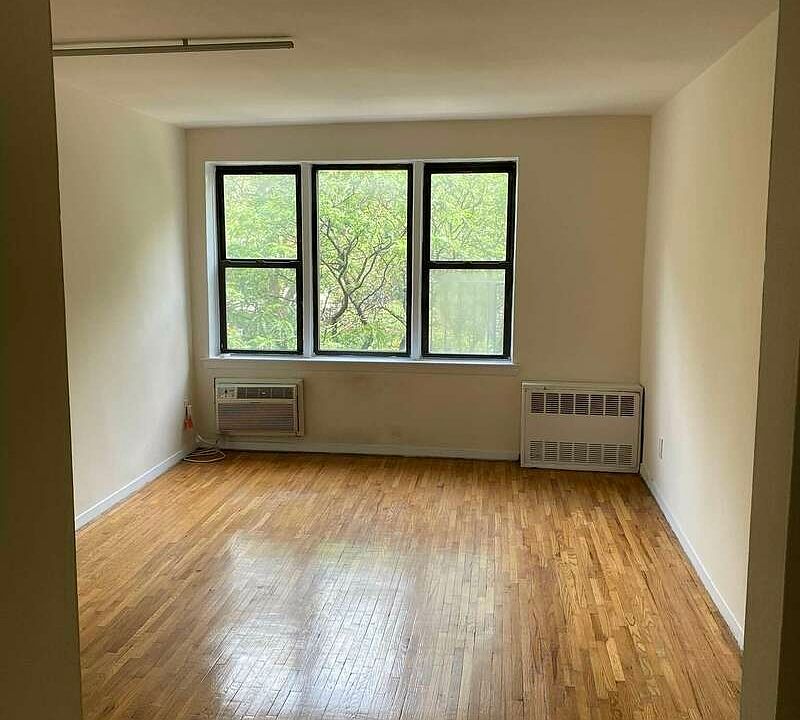 1st image of 324 E 35th St APT 4D