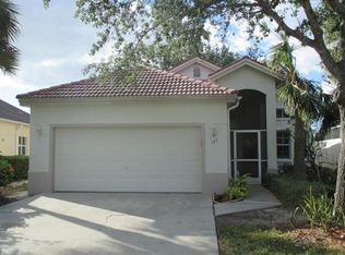 125 Sabal Lake Dr, Naples, FL 34104