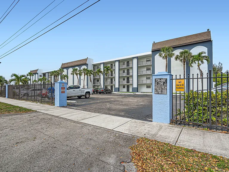 Viewmax Apartments — Photo 14