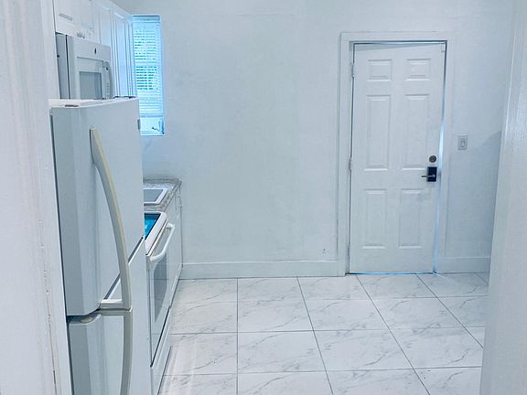 2nd image of 14520 NE 18th Ave