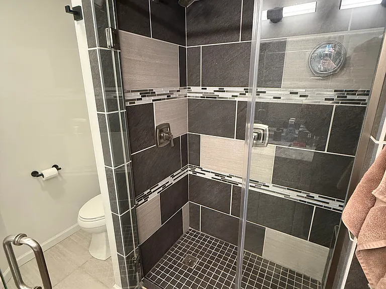 1011 Greystone Cir — Photo 39