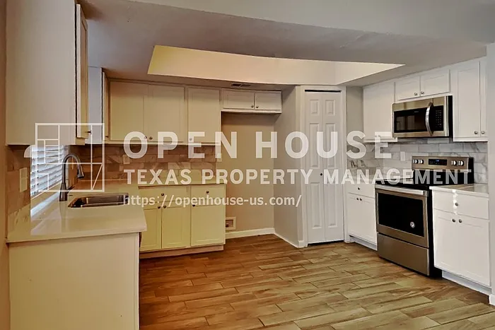 3413 Castle Rock Ln — Photo 6