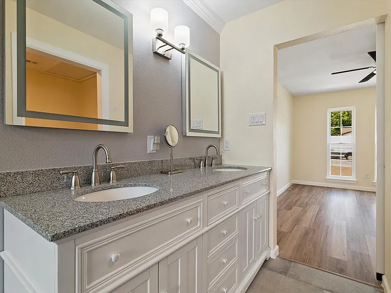 8734 Westfield Dr — Photo 13