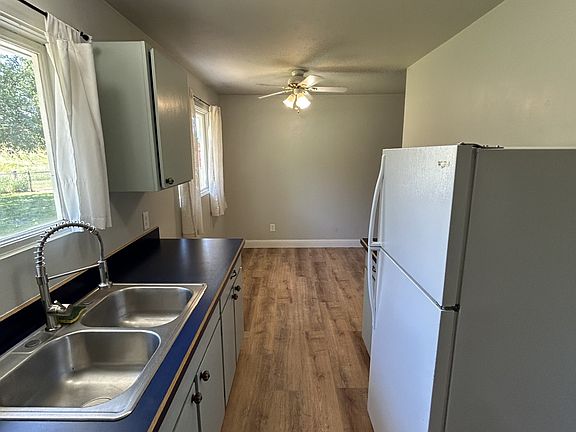 5th image of 129 Cohosset Dr
