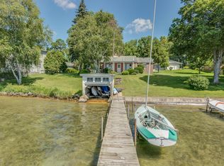 21085 Geneva Ln, Cassopolis, MI 49031