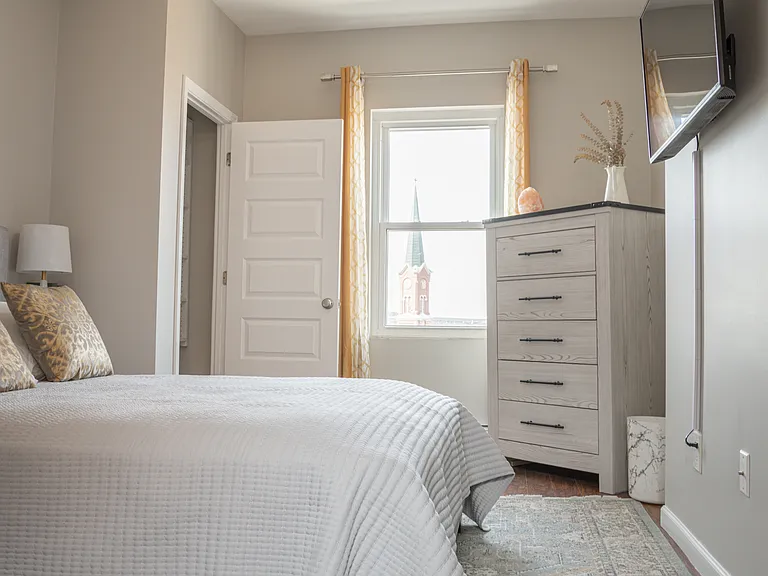 105 E Clifton Ave — Photo 7