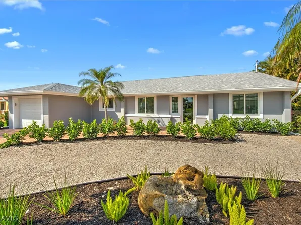 16 Palmview Blvd, Fort Myers Beach, FL 33931