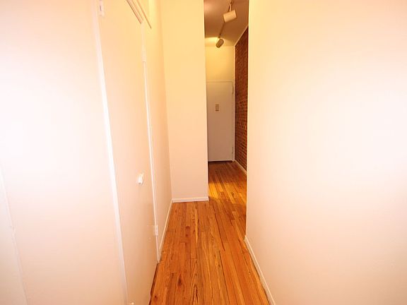 5th image of 605 W 112th St APT 3e