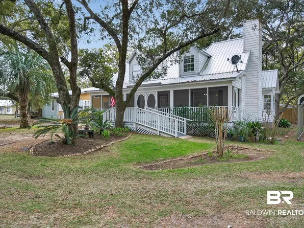 2535 Hinson Ln, Gulf Shores, AL 36542
