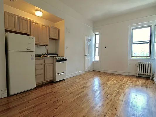 Rented by Sovereign Associates | media 10