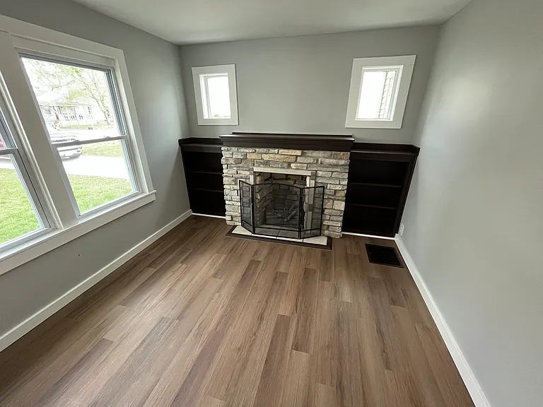 3036 S 13th St — Photo 3