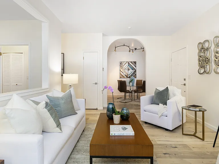 453 Cork Harbour Cir #E — Photo 8