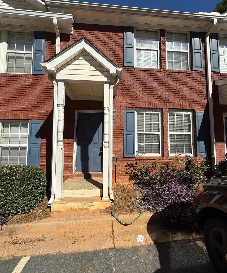 2 bed, 2.5 bath, 1224 sqft, $1,600 — Photo 2