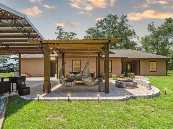 8390 SW Old Wire Rd, Fort White, FL 32038