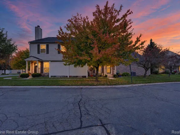 3141 High Pointe Ridge Rd #26, Lake Orion, MI 48359