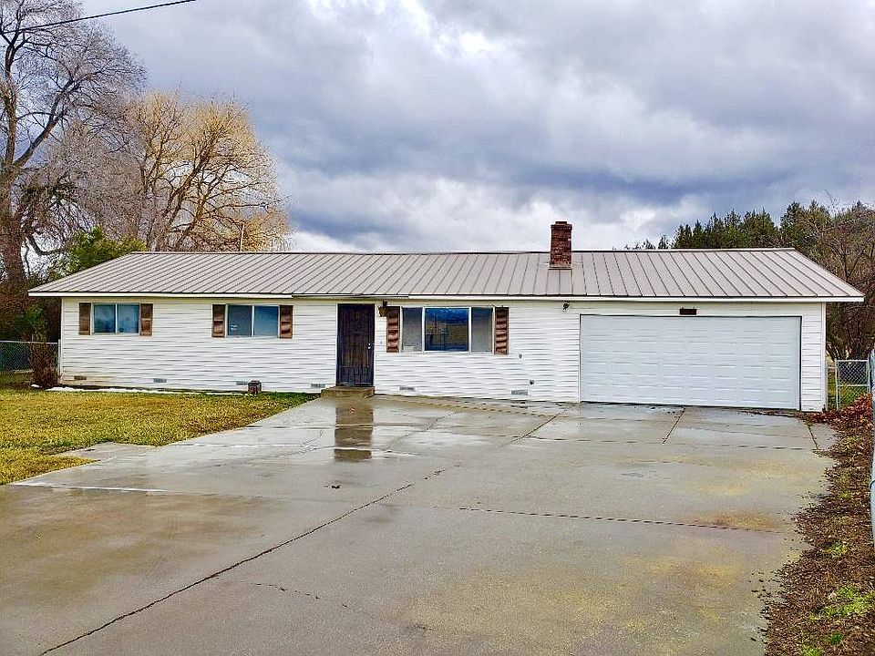 1st image of 1420 Desoza Ln