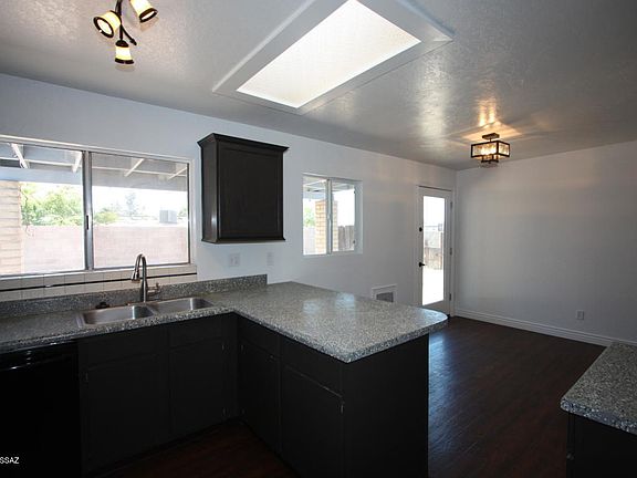 4th image of 3017 W Verona Pl
