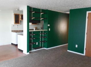 699 Cherry Hollow Rd, Columbus, OH 43228