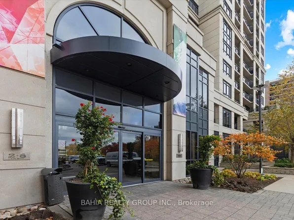 6 Eva Rd Unit 301, Toronto, ON M9C 0B1