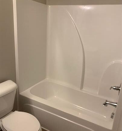 4th image of 2506 E Main St #F5