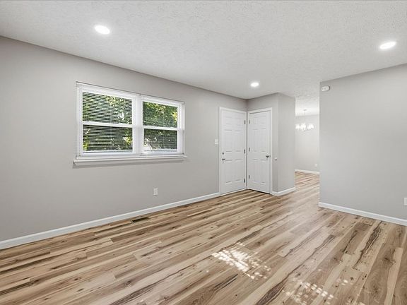 4th image of 1510 S Meridian St