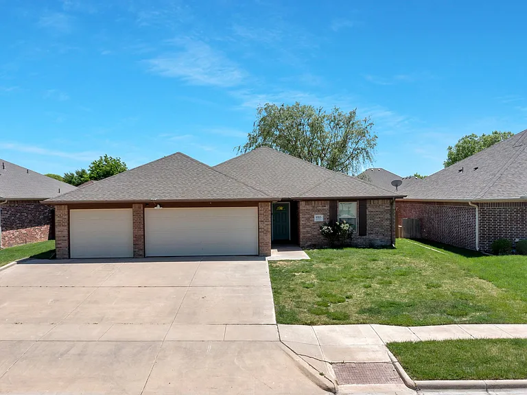 9315 Buccola Ave — Photo 34