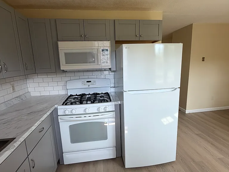 73 Glen Eagle Dr #73 — Photo 5