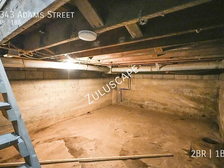 2343 Adams St — Photo 15