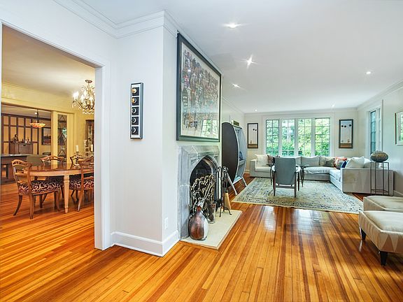 23 Washington Avenue R