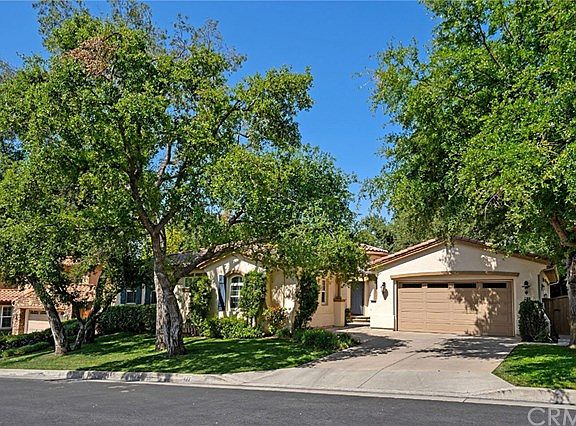 3rd image of 129 S Oakhart Dr