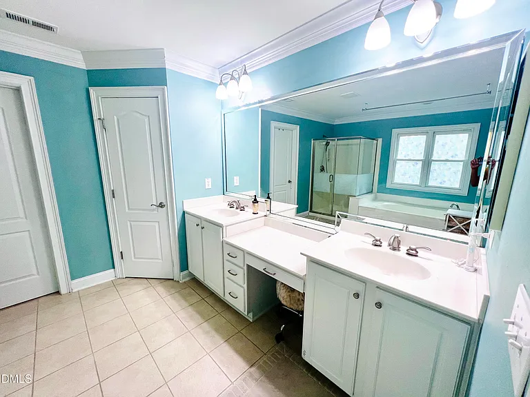 1073 Gold Rock Ln — Photo 20