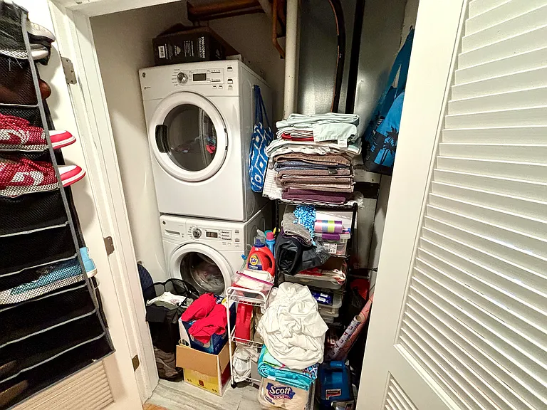 In unit laundry w/ extra storage