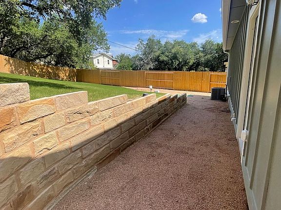5th image of 1196 Canyon Trce