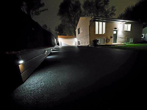 2nd image of 1582 Amy Ave