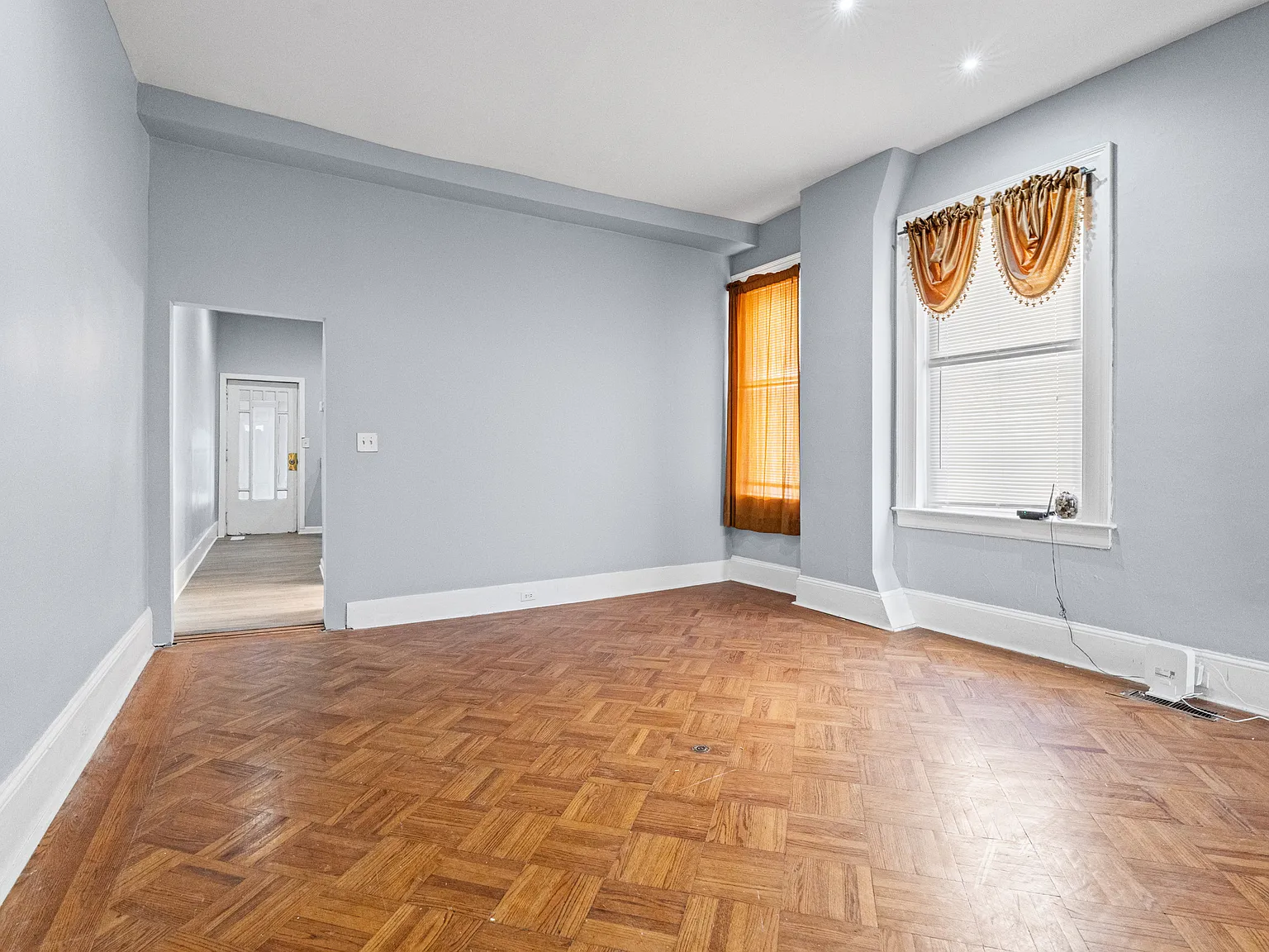 1 bed, 891 sqft, $1,500 — Photo 4
