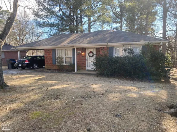 1813 Westwood Dr, Jonesboro, AR 72401