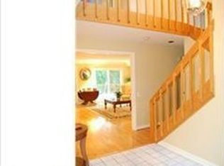 2 Woodsworth Ct, Wayne, PA 19087