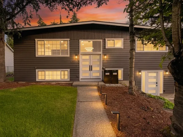 12611 SE 160th St, Renton, WA 98058