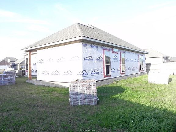 3rd image of 4205 Cedar Creek Ct