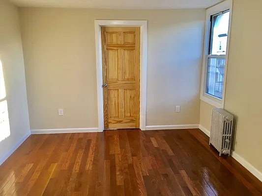 Rented by Showcase Realty | media 16