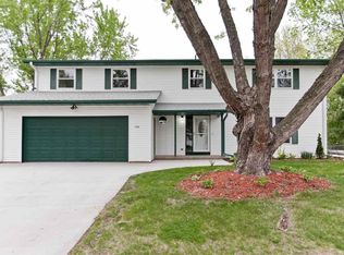 116 Denbigh Dr, Iowa City, IA 52246