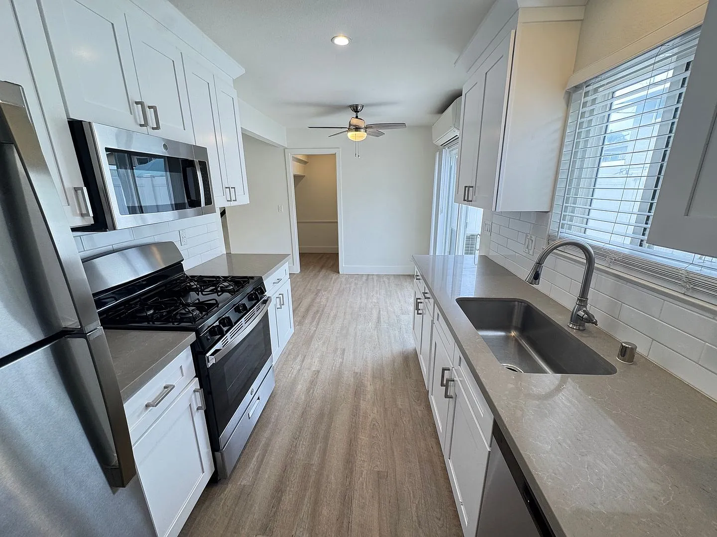 Ogle 289 — Photo 2
