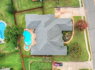 2716 Roxburgh Ct, Edmond, OK 73013