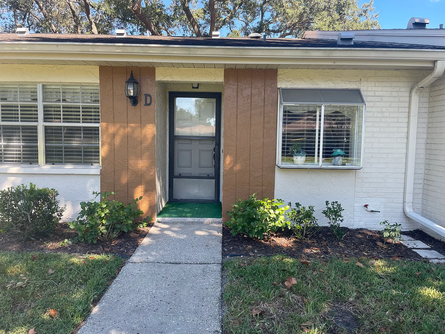2 bed, 1230 sqft, $2,200 — Photo 1