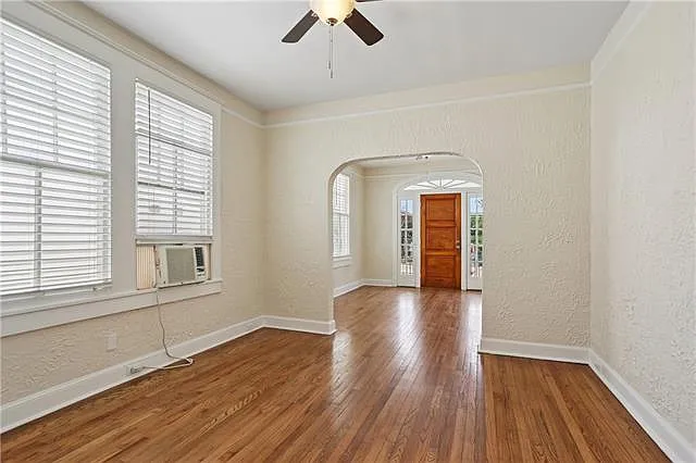 5918 Annunciation St #202 — Photo 6