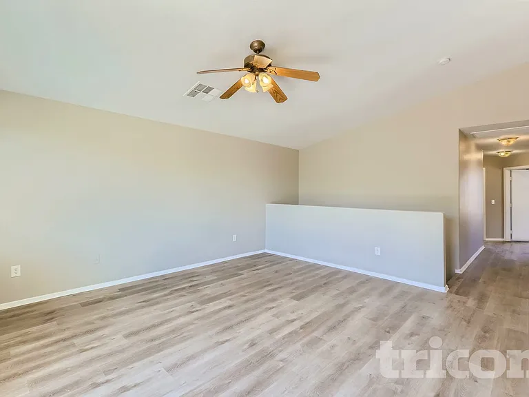 924 S 240th Dr — Photo 17