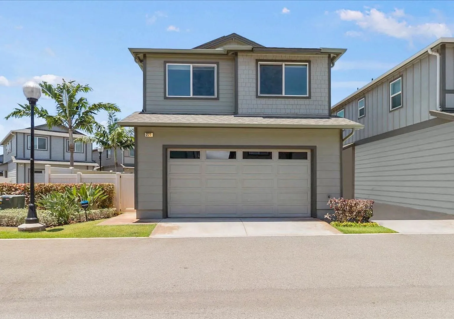 Pristine Ewa Beach Three Bedroom Two and a half Bath home at Seabridge by Gentry — Photo 2