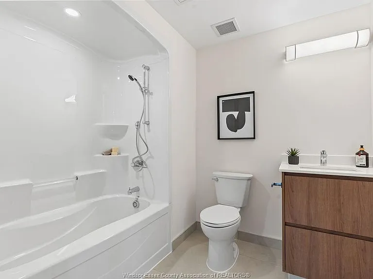 11646 Tecumseh Rd E #201 — Photo 22