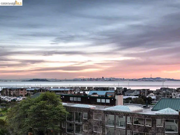 1201 Brickyard Way APT 213, Richmond, CA 94801