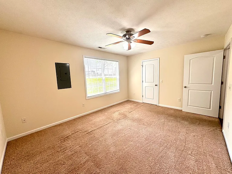 1029 Shenandoah St #103 — Photo 9
